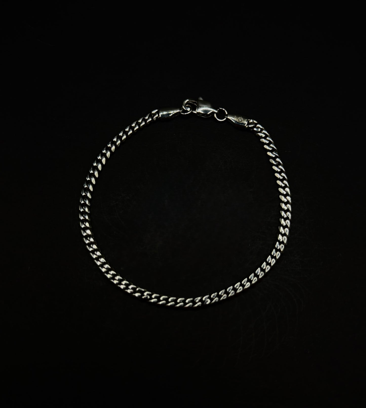 Pulsera de eslabones cubanos de acero inoxidable chapada en oro blanco de 14 quilates